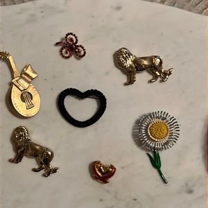 Vintage Brooch Lot